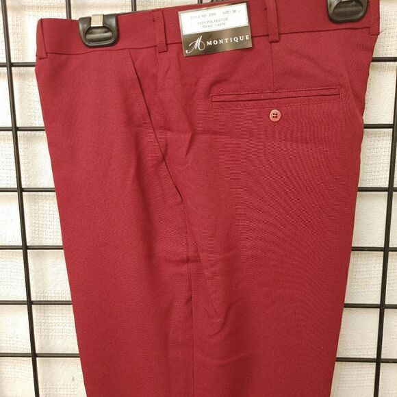 MEN'S MONTIQUE BURGUNDY SQUARE PATTERN SHORT SLEEVE 2 PIECE WALKING SET. - Picture 7 of 10